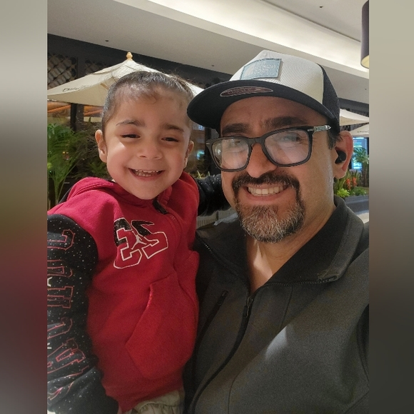 Meet your Posher, Eddie & Cash - Picture 1 of 2